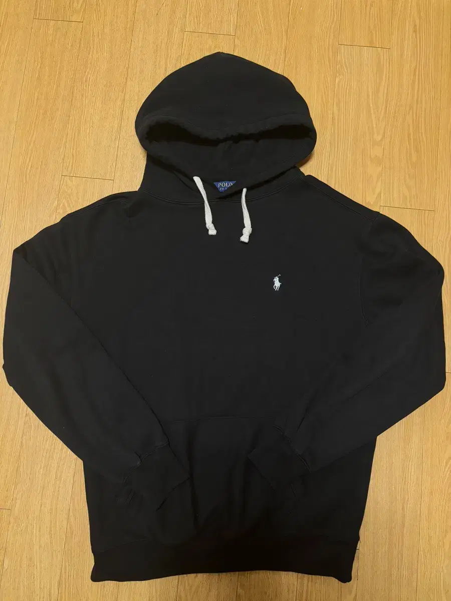 Polo hoodie XL sells. Shoulder pockets, brushed lining