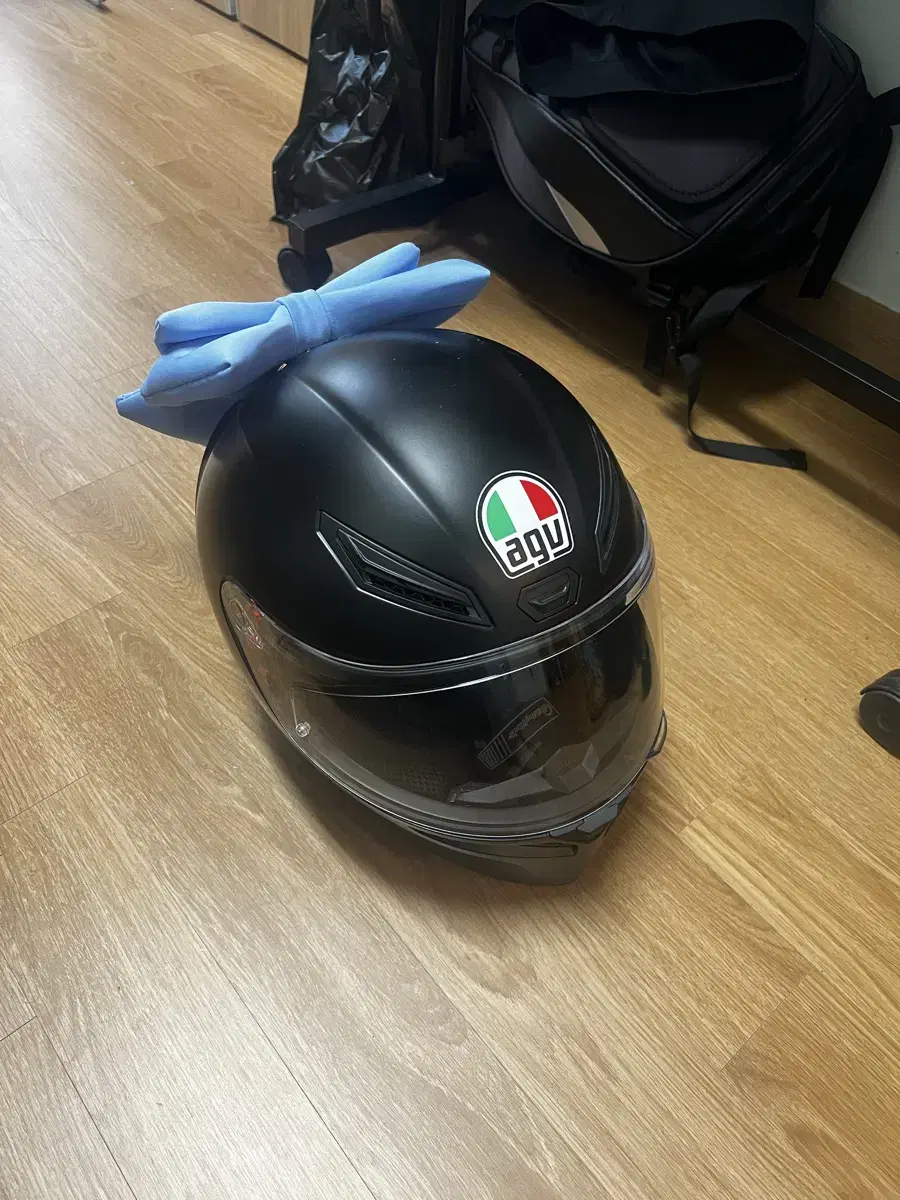 Agv k1 헬멧 판매합니다.