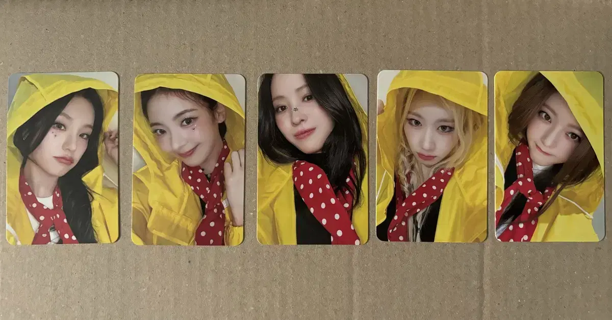 ITZY makestar 6th Entry Raincoat photocard itzy offline fansign Photocard