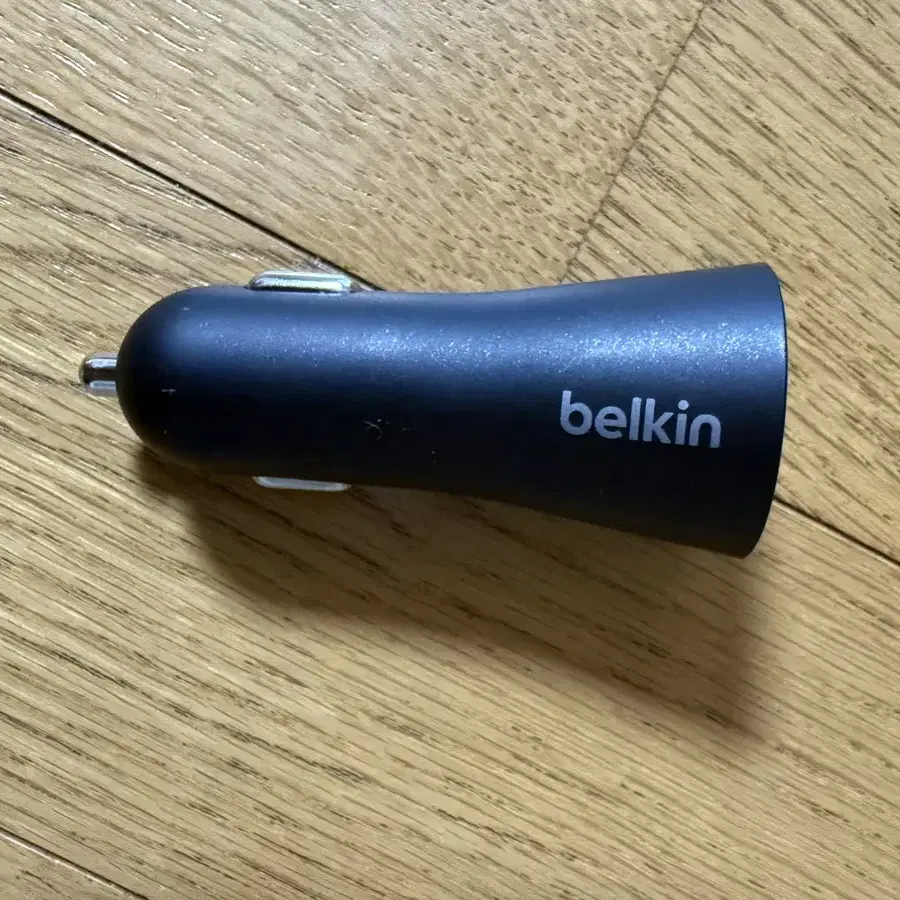 Belkin car charger + 아이폰 라이트닝 케이블