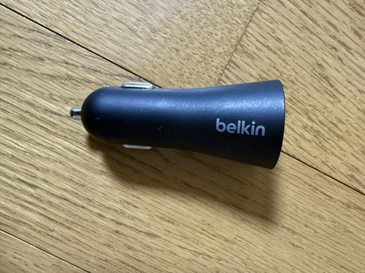 Belkin car charger + 아이폰 라이트닝 케이블