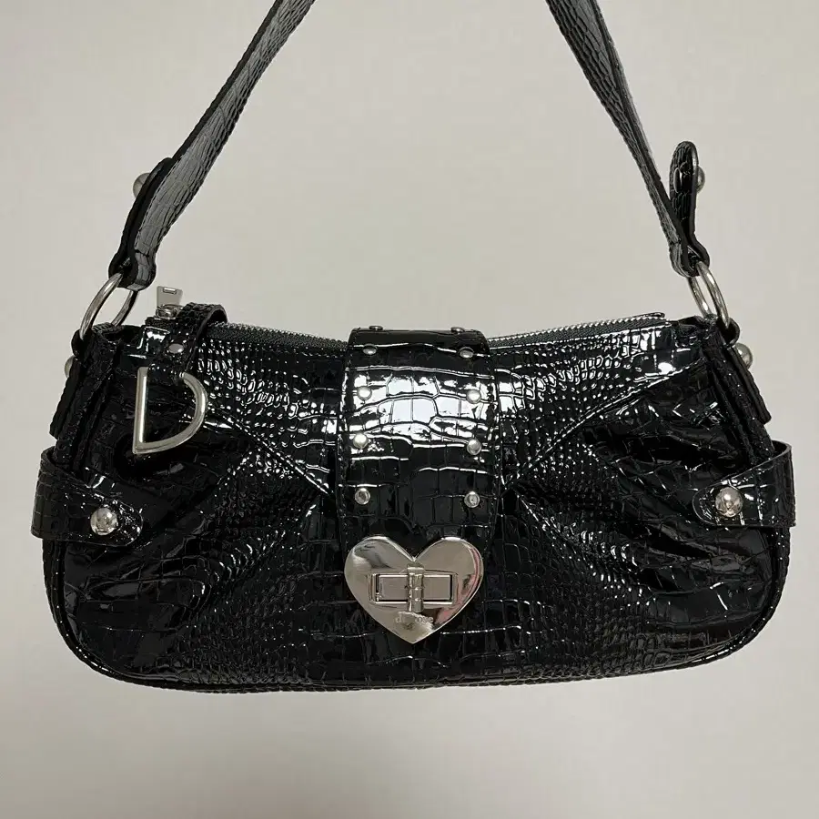 드라이로즈 크록 하트 백 블랙 croc heart bag