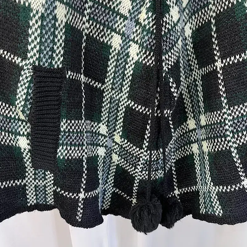 HIGHLAND wool cape (made in England)