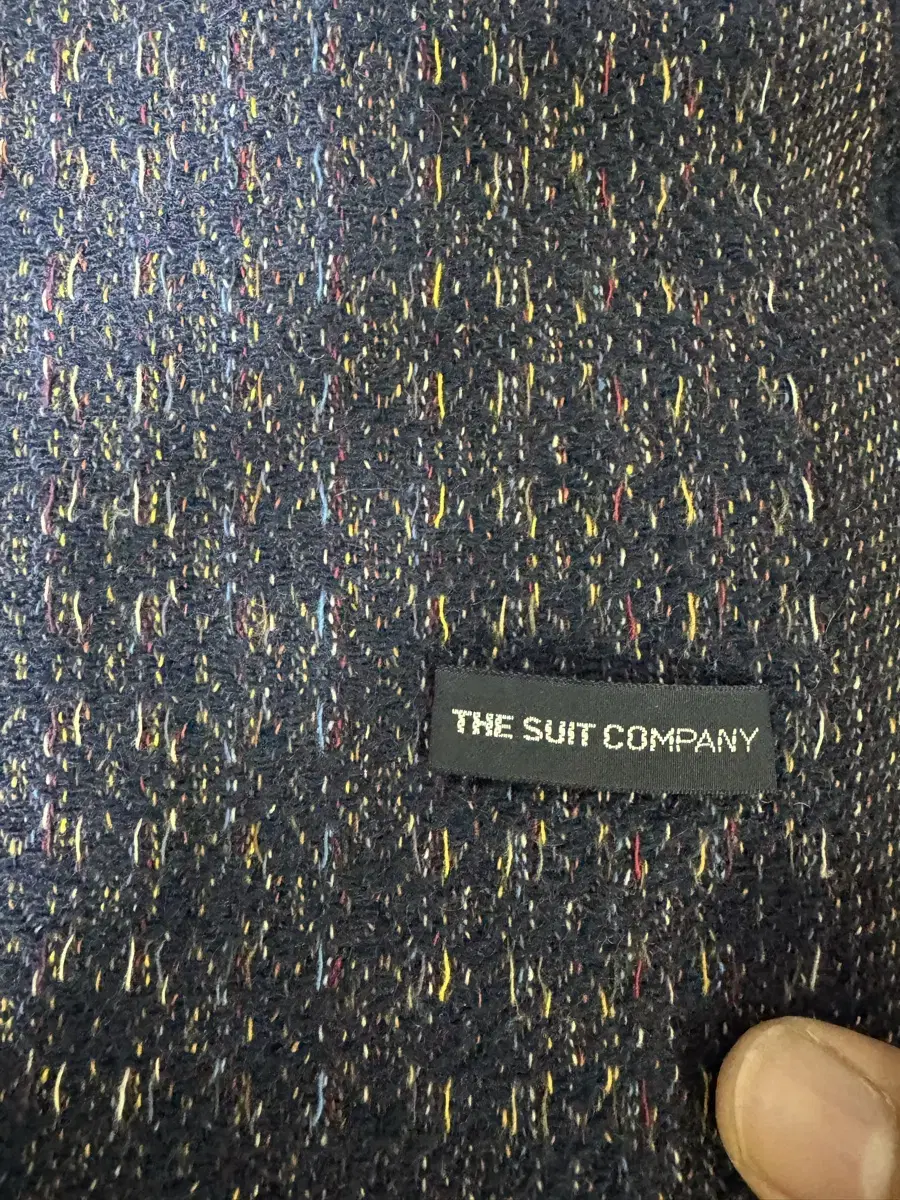 the suit company 머플러 팝니다.