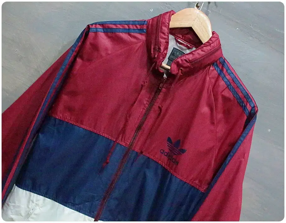 00s adidas Old School Windbreaker (Men's L/100)