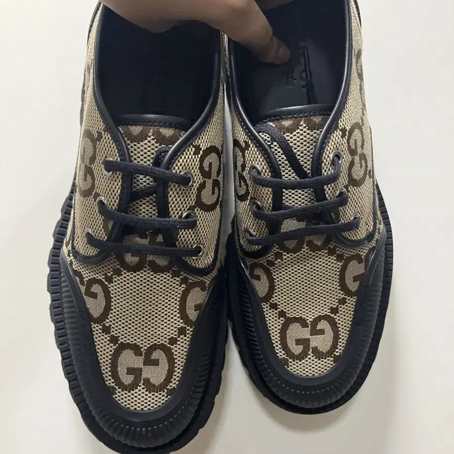 GUCCI 맥시 GG 레이스업 슈즈