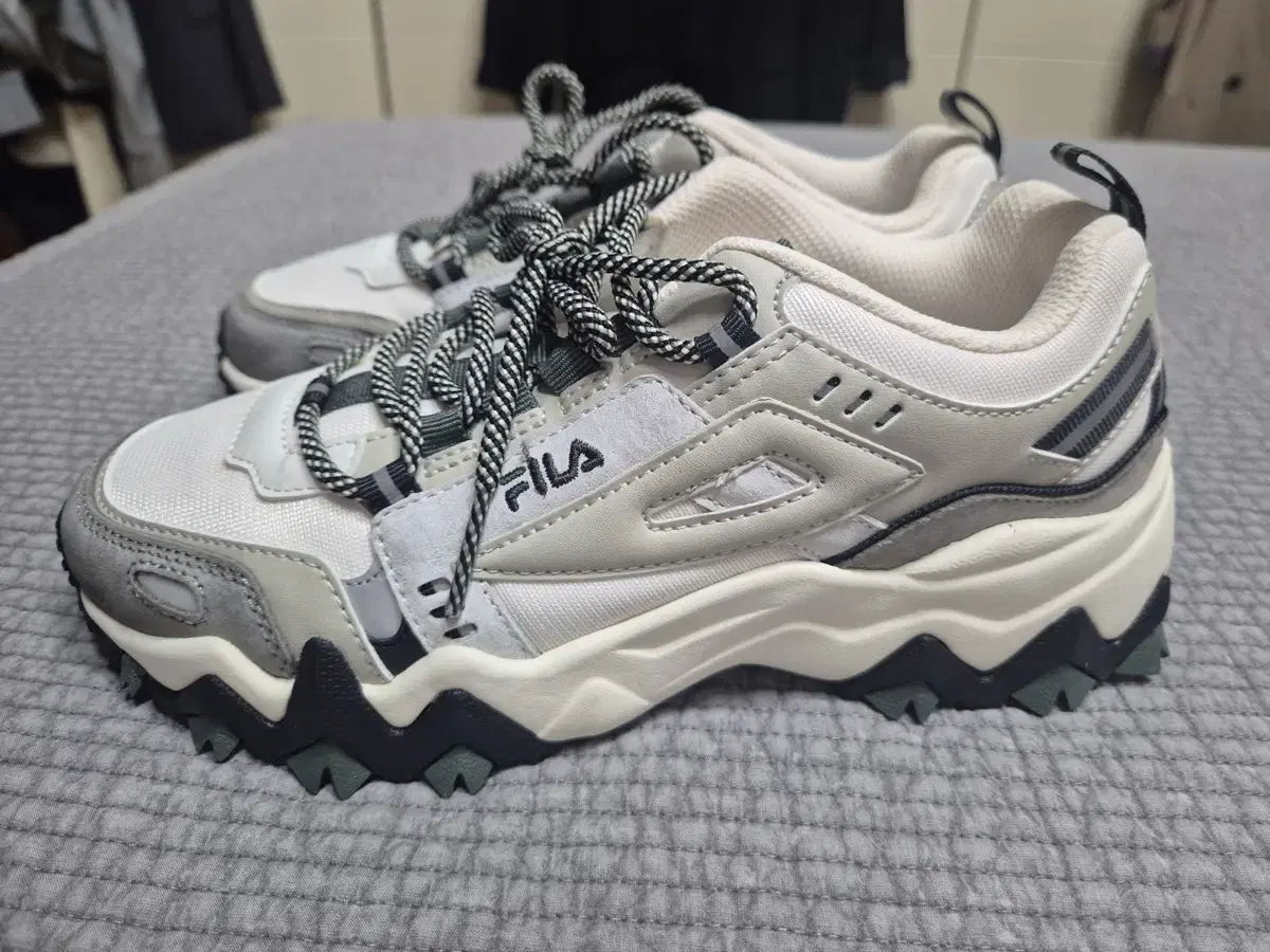 FILA 오크먼트 TR v2 러닝화 1JM02571F-067 휠라 운동화