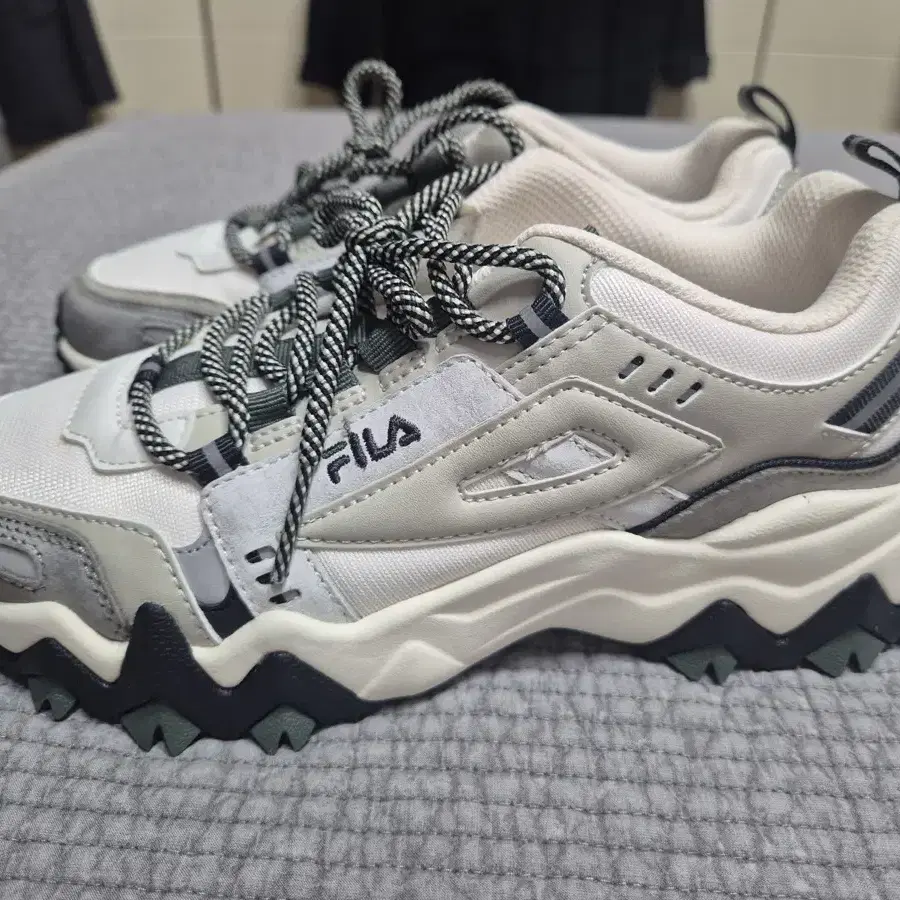 FILA 오크먼트 TR v2 러닝화 1JM02571F-067휠라 운동화