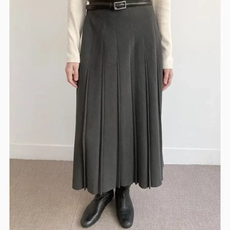 librement grey pleats long skirt