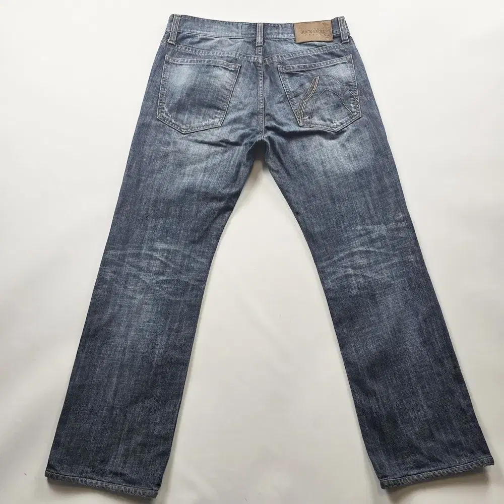 Bucker Llew Jeans Dated Denim Size 34 NO.7079