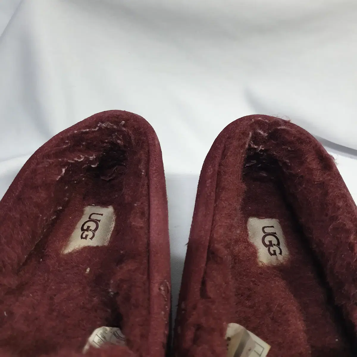 빈티지하서 250 UGG 여성 앤슬리 모카신 체리 레드 슬립온