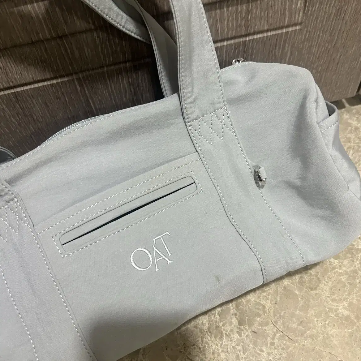 98도씨 OAT Cylinder shoulder bag 클라우디