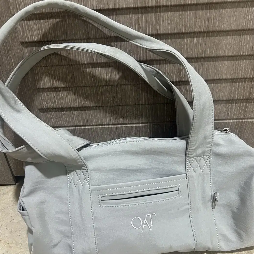 98도씨 OAT Cylinder shoulder bag 클라우디