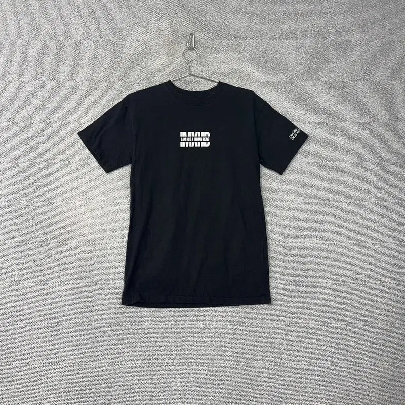 I'm Not Human Being Logo Vahn Short Sleeve Tee S