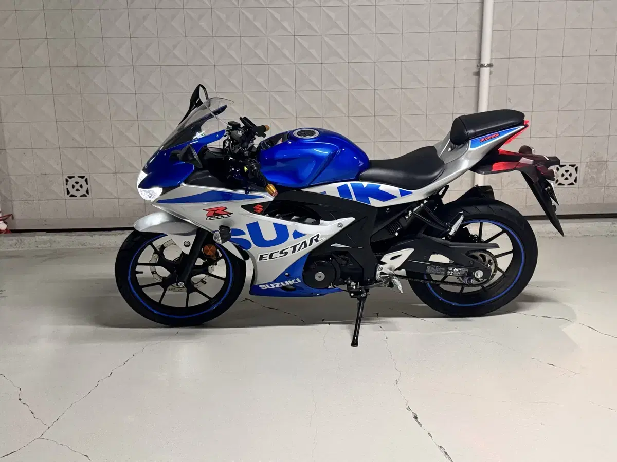 2021 GSX R 125 스즈키 스페셜 컬러 abs