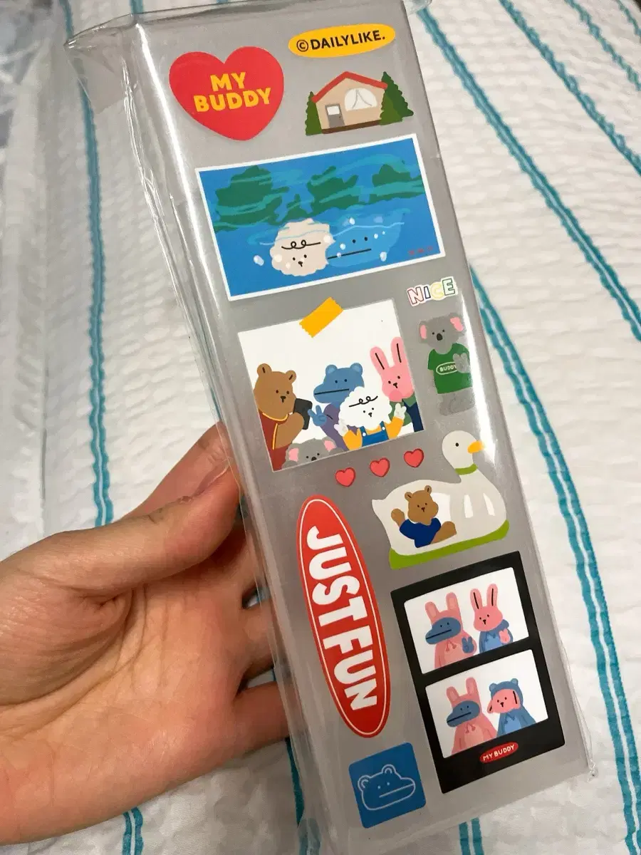 DailyLike Remover sticker Pencil Case