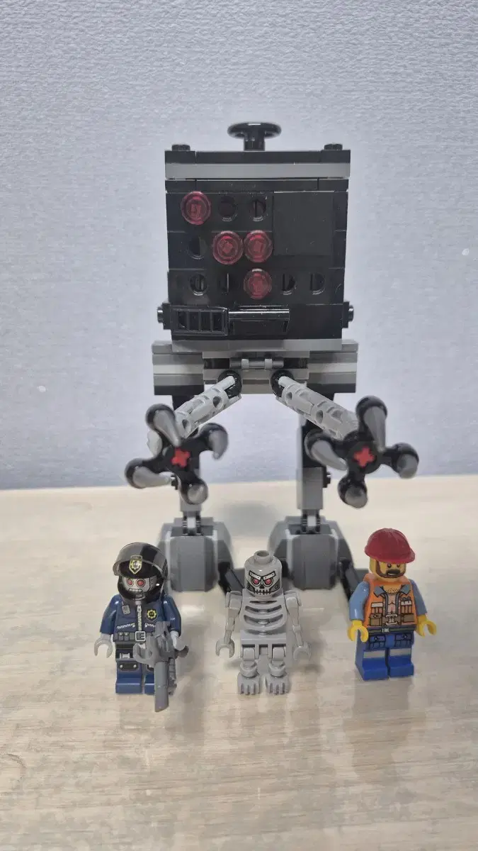 LEGO 70807 The Movie Battle of the Metal Beards