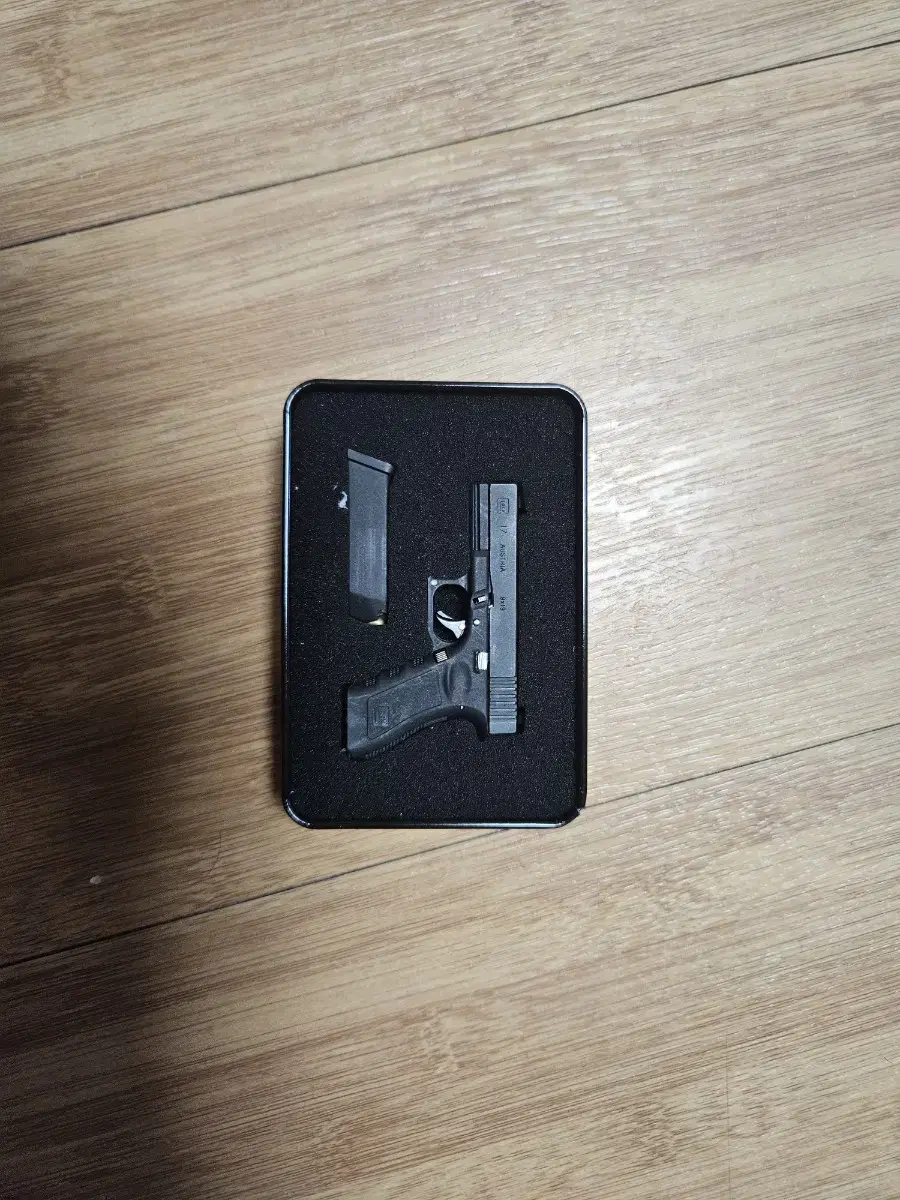 Glock 17 1:3 Model