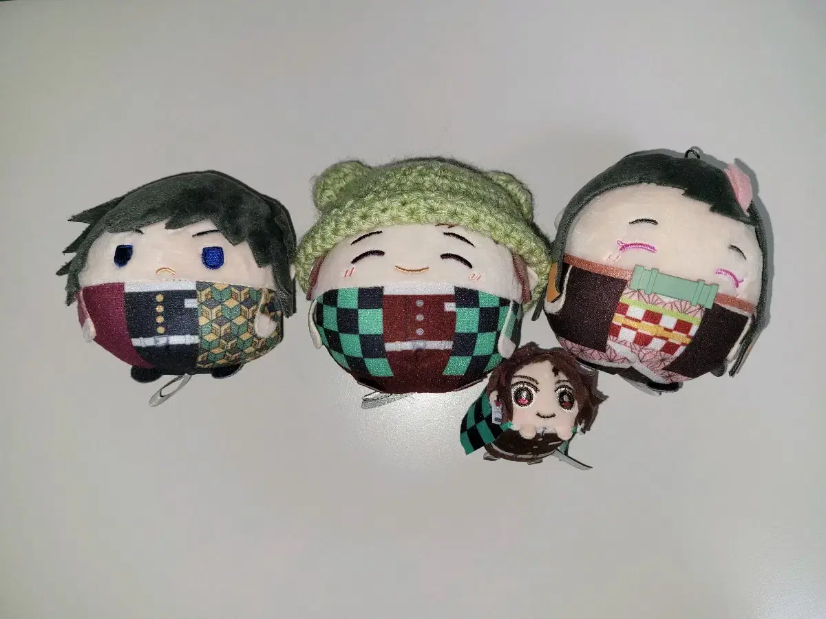 Demon Slayer Fuwakororing Tanjiro, Kiyu, Nezuko, Mochikororing