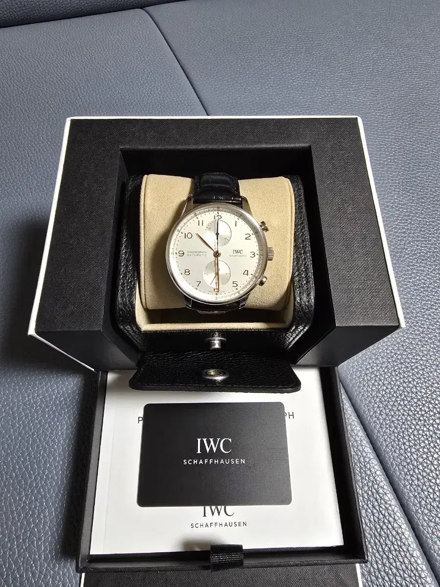 iwc 포르투기저 크로노그래프 미사용품 판매합니다