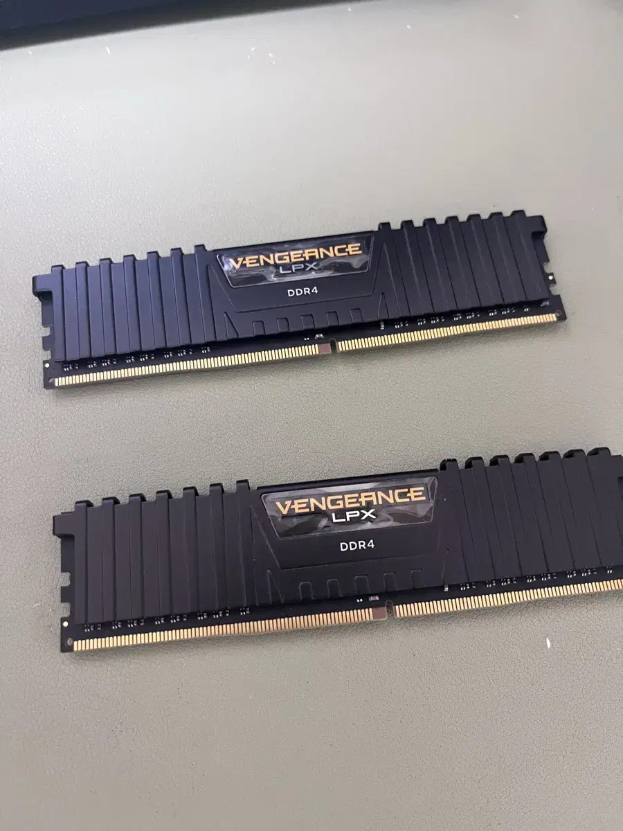 커세어 램 ddr4 8GB x 2