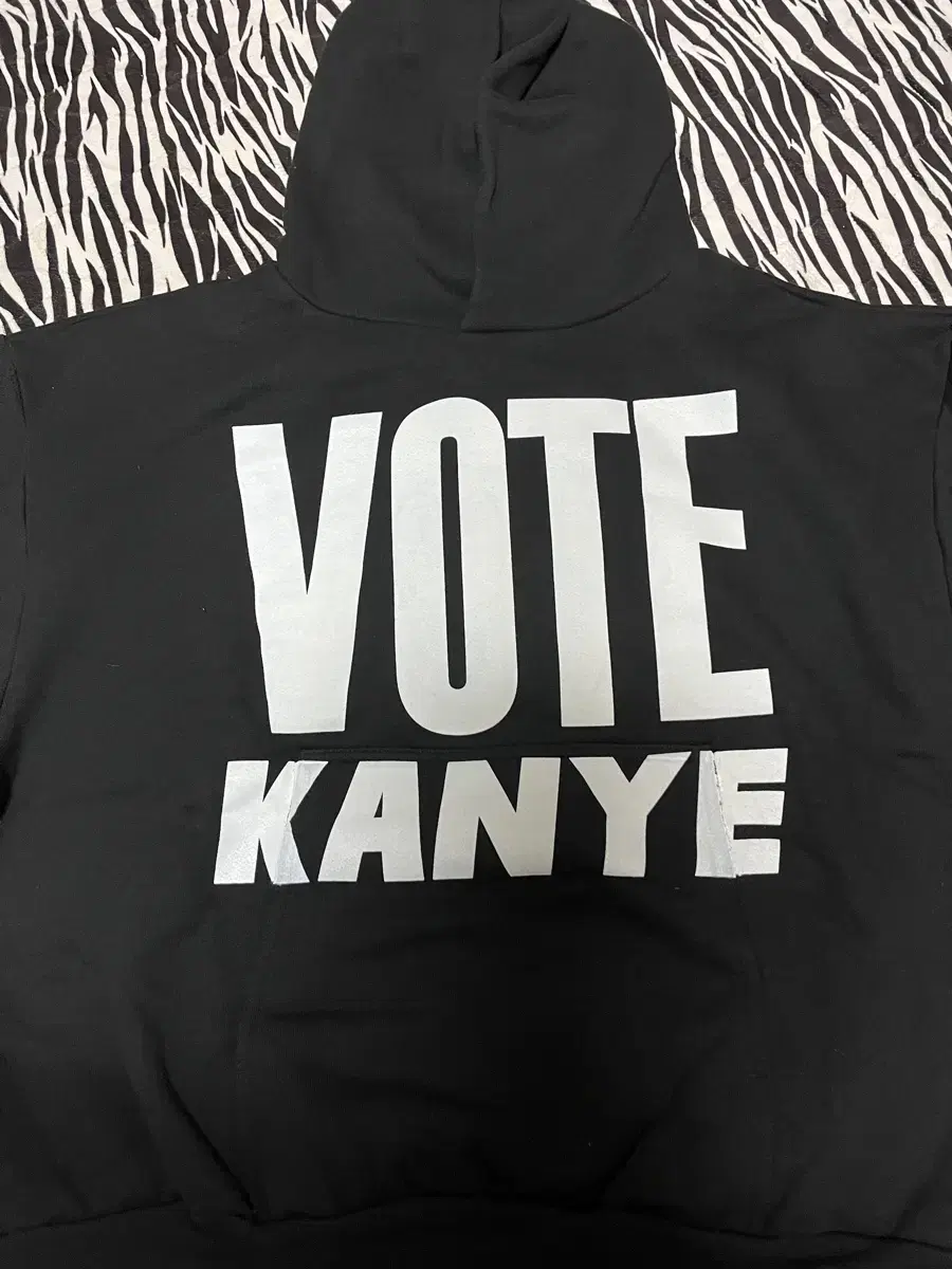 Boat Kanye Vote Kanye Presidential Hoodie XL New Arrivals 38 zuu zuu