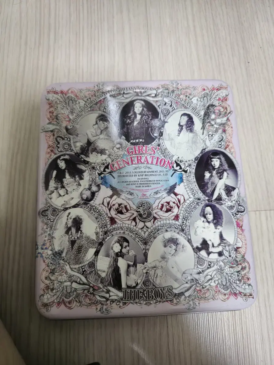 Girls Generation album used bulk sells for 32000