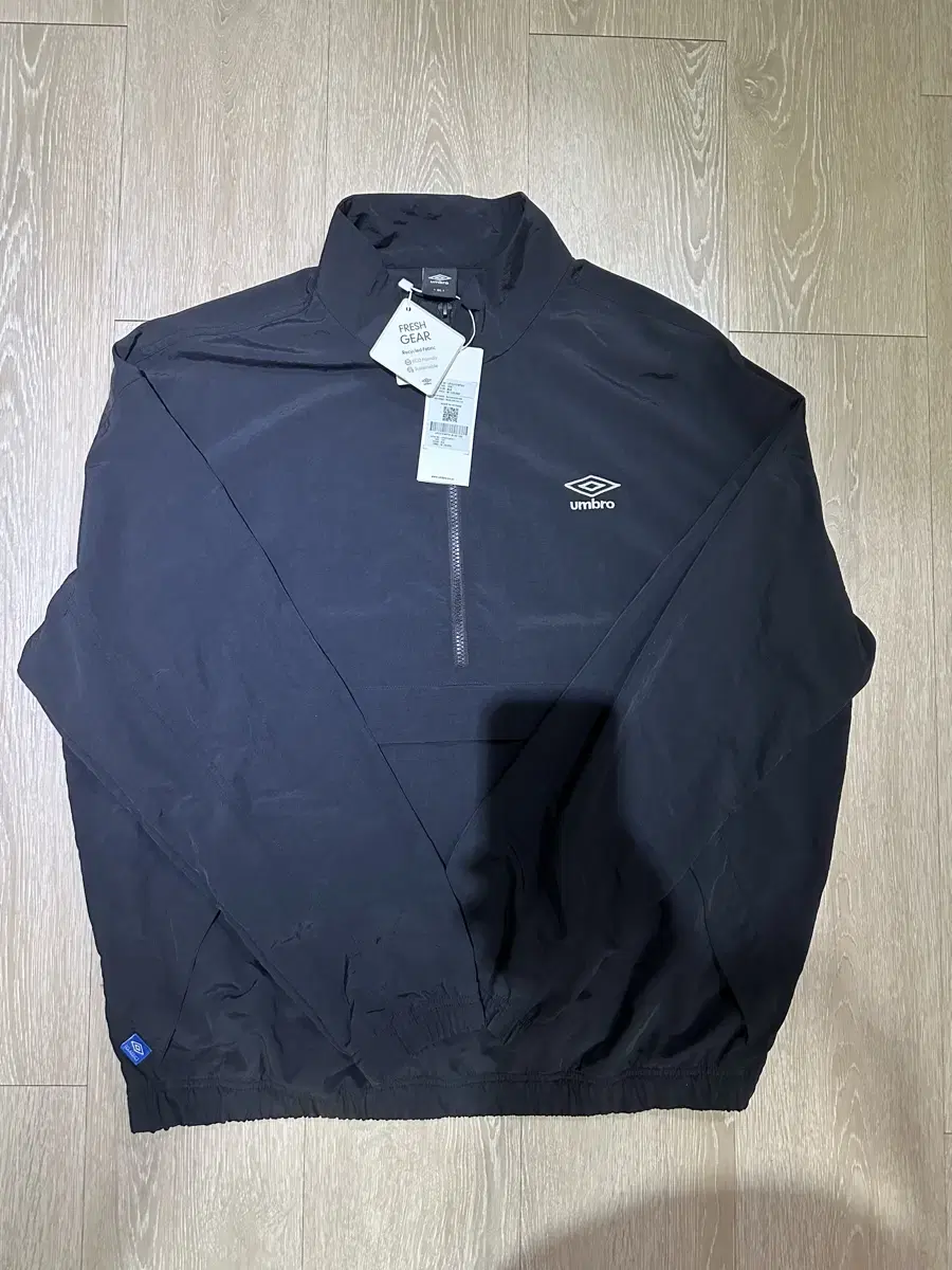 [Quick sale] Umbro Classic Anorak Black 105 new