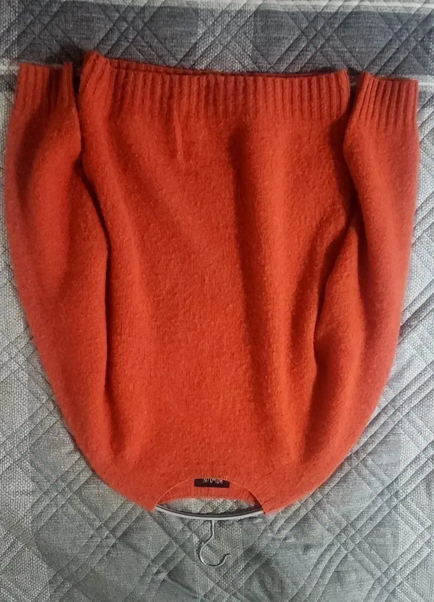 [Quick sale] Howlin' Knit