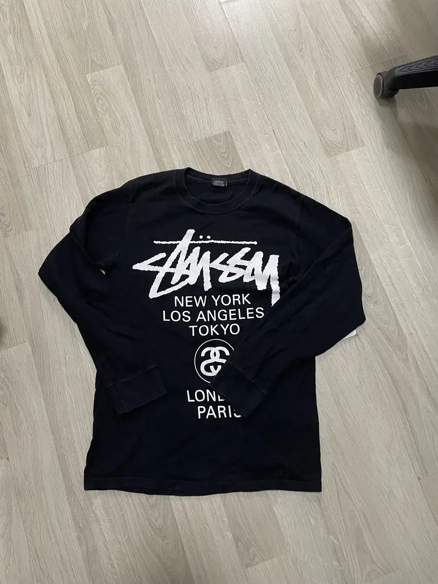 Stussy worldtour Long Sleeve