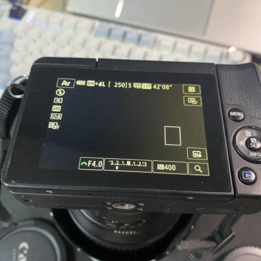 Eos m10 + ef-eos m 어댑터 팝니다