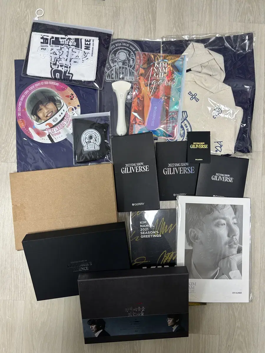 Kim Nam-gil Woo Choi Show Merchandise season's greetings Calendar Evil Heart blu-ray Sells