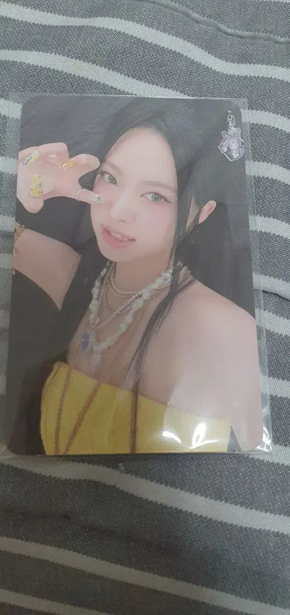 le sserafim hong eunchae e.ji album photocard