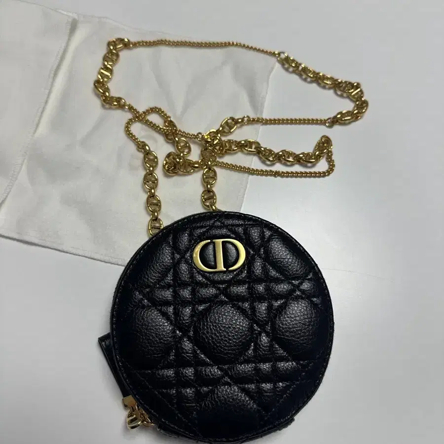 디올 카로 체인 라운드 파우치 블랙 DIOR CARO ROUND POU