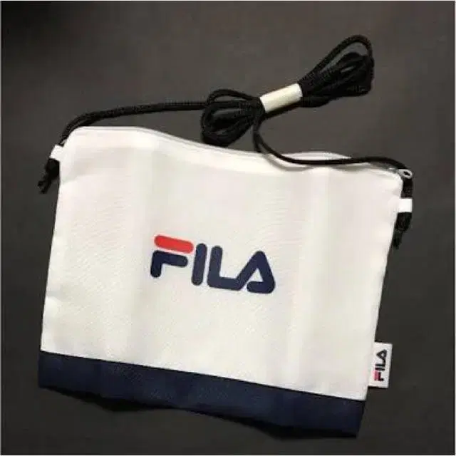 일본 한정판 FILA 휠라 사콧슈 크로스백 파우치 미니백 Sacoche