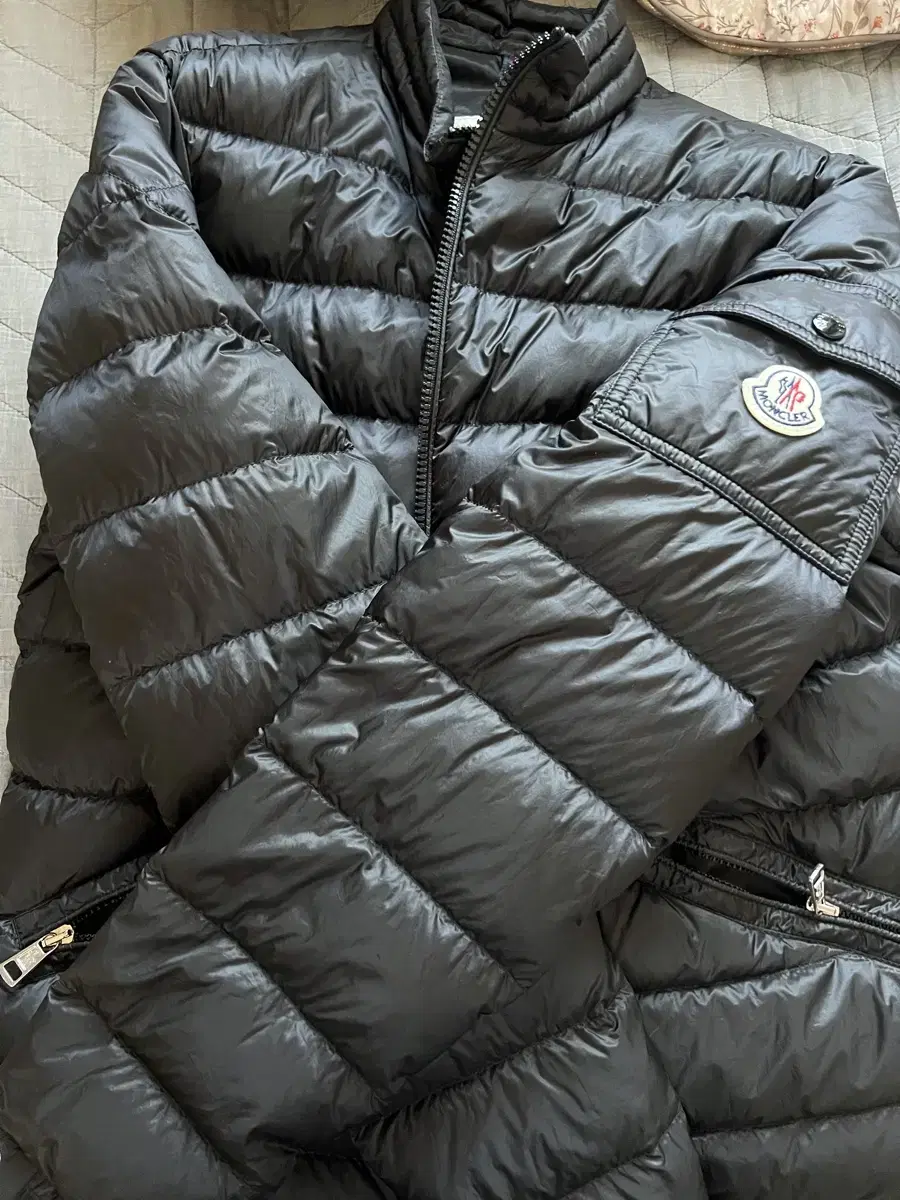 Moncler Agay 3size