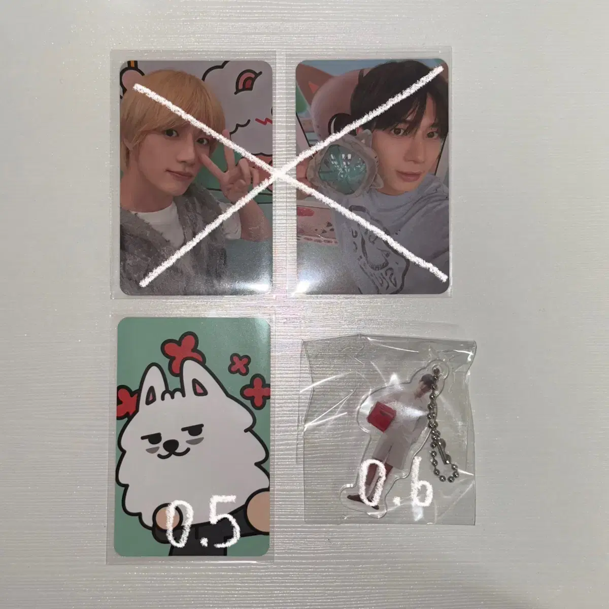 TXT Sanctuary pop up pre-order benefit photocard keyring beomgyu taehyun Choi Yongmung Soobin