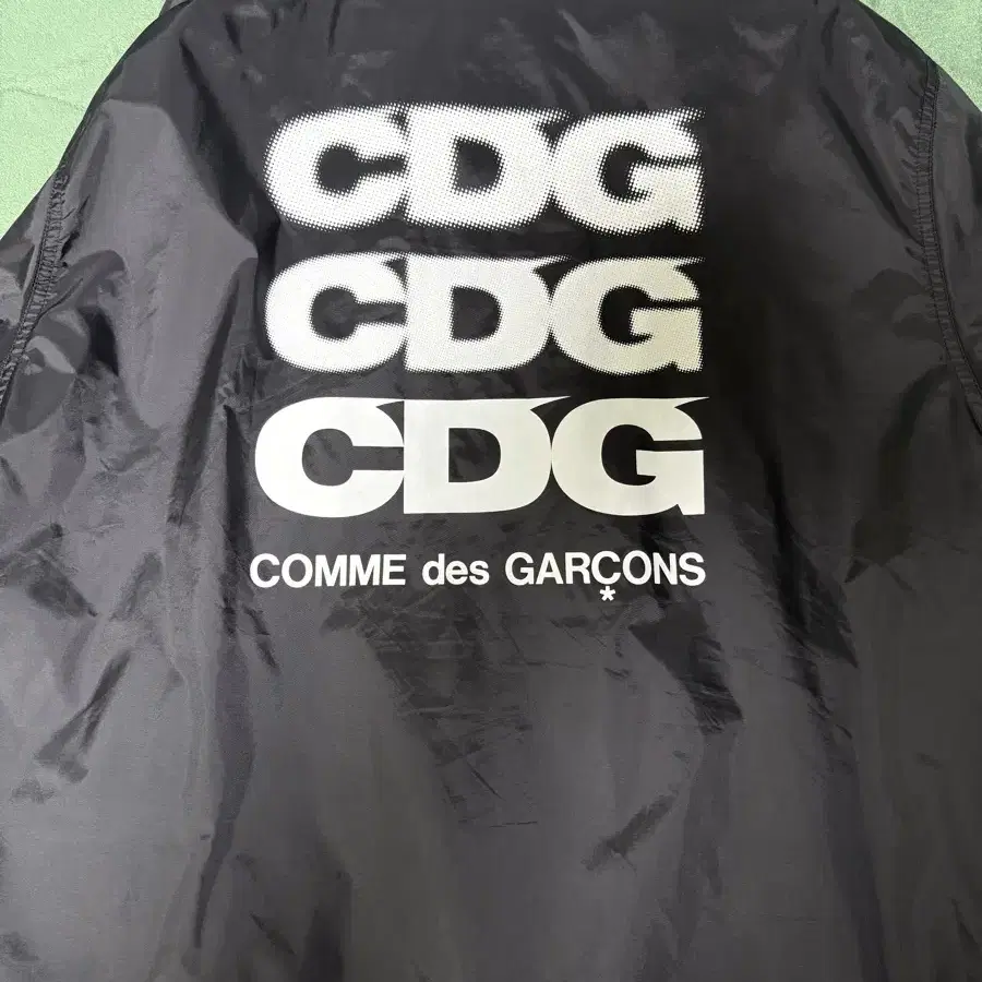 꼼데가르송 CDG 로고 코치자켓 팝니다