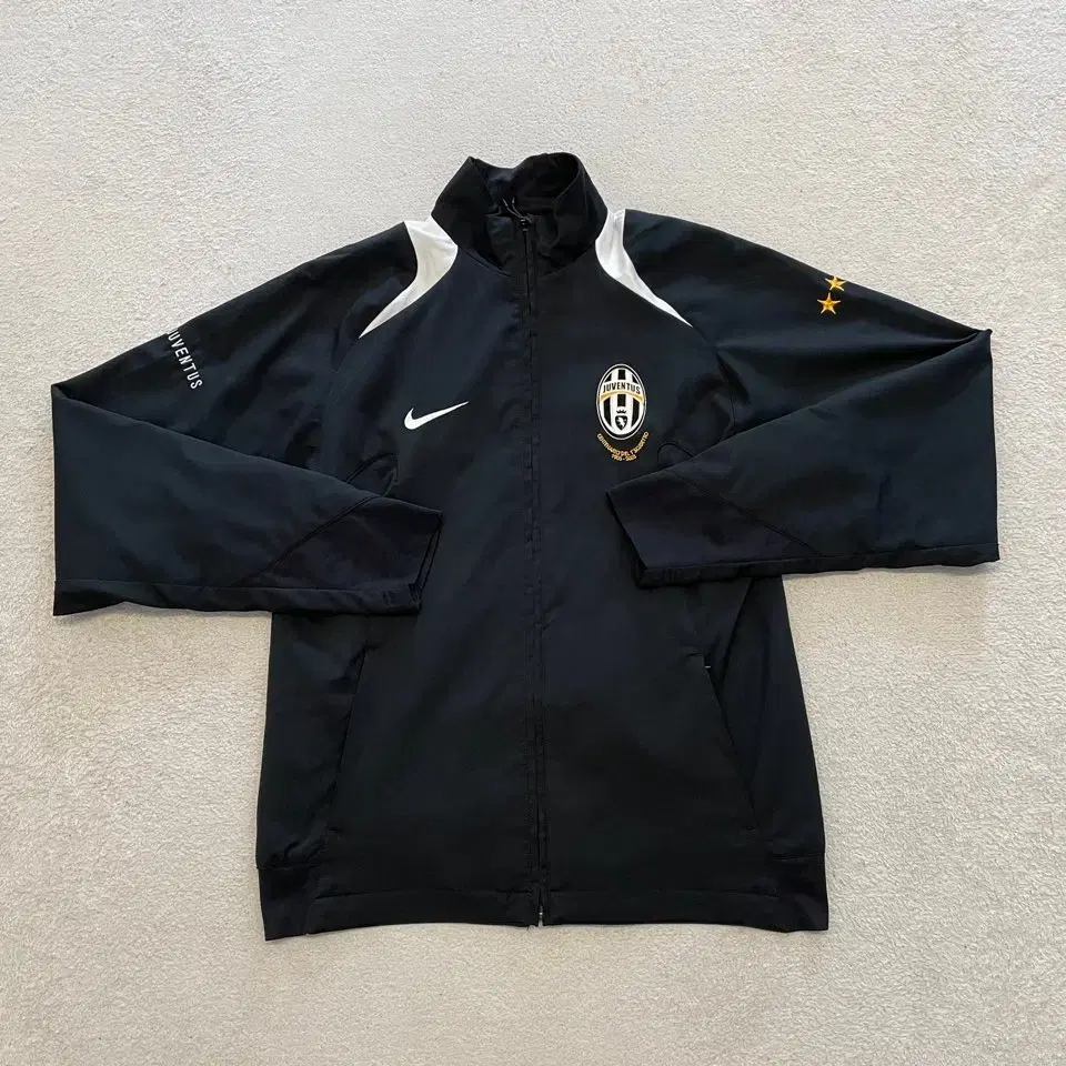 Nike Juventus Windbreaker Jacket 95