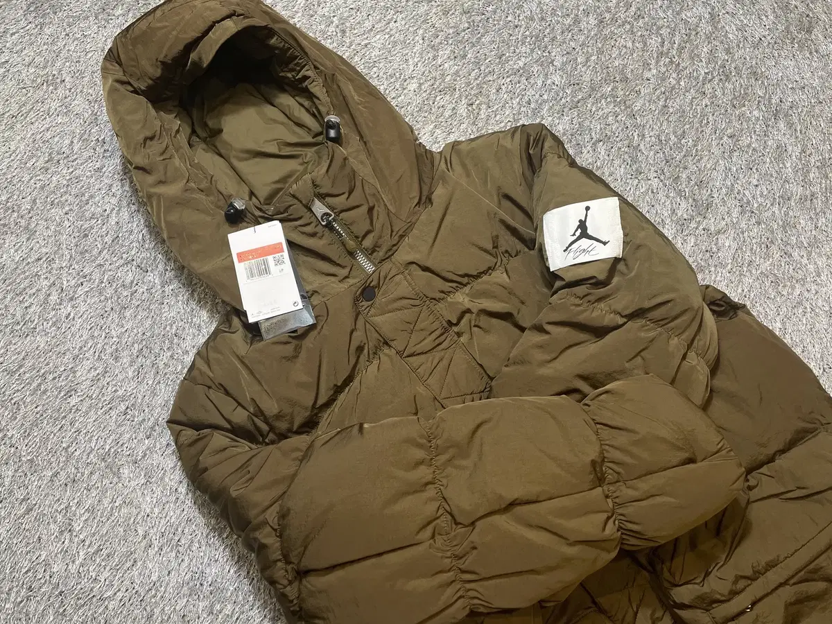 [M, L] Brand New Nike Jordan Down Padded Parka