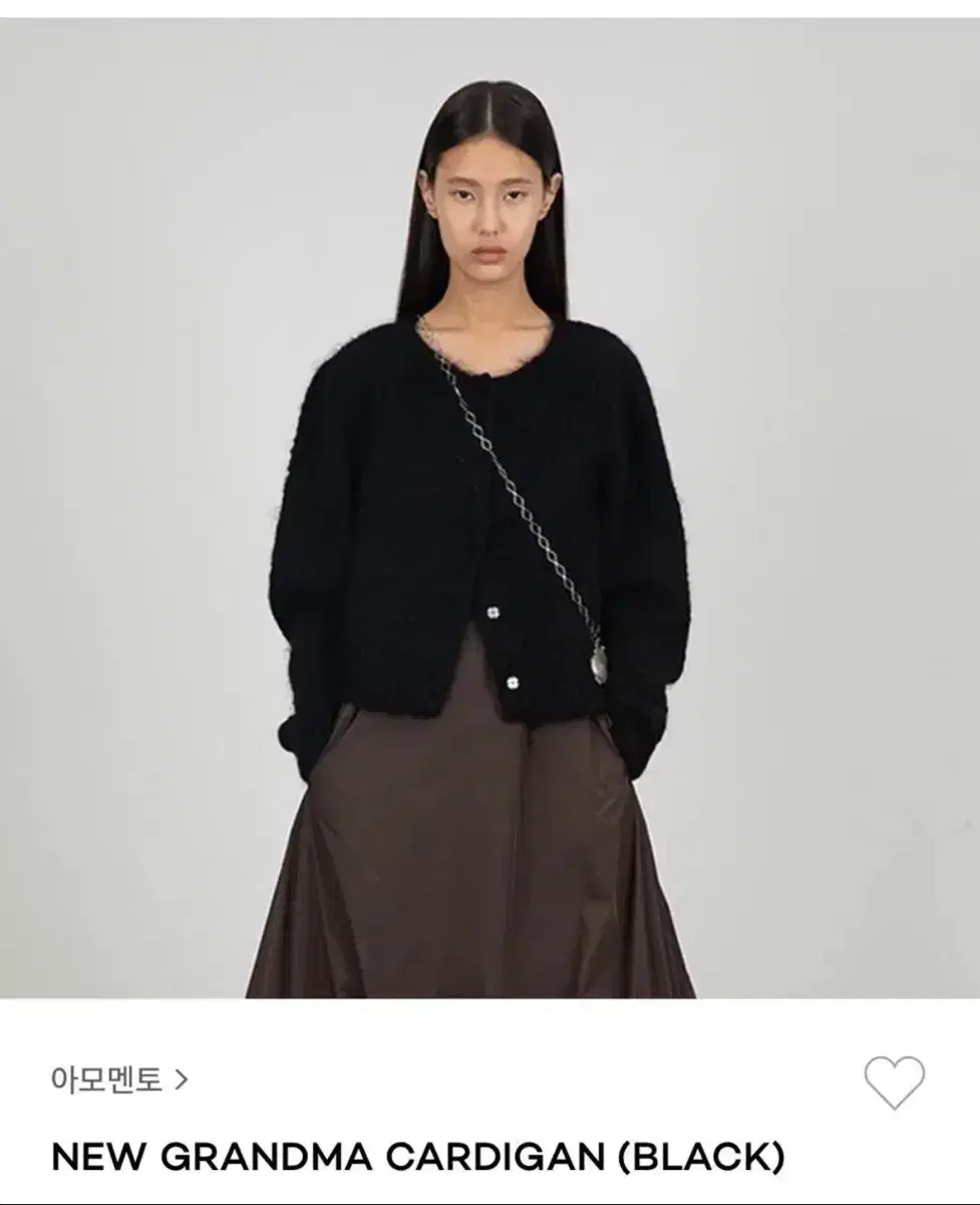 아모멘토 뉴 그랜마 가디건 블랙