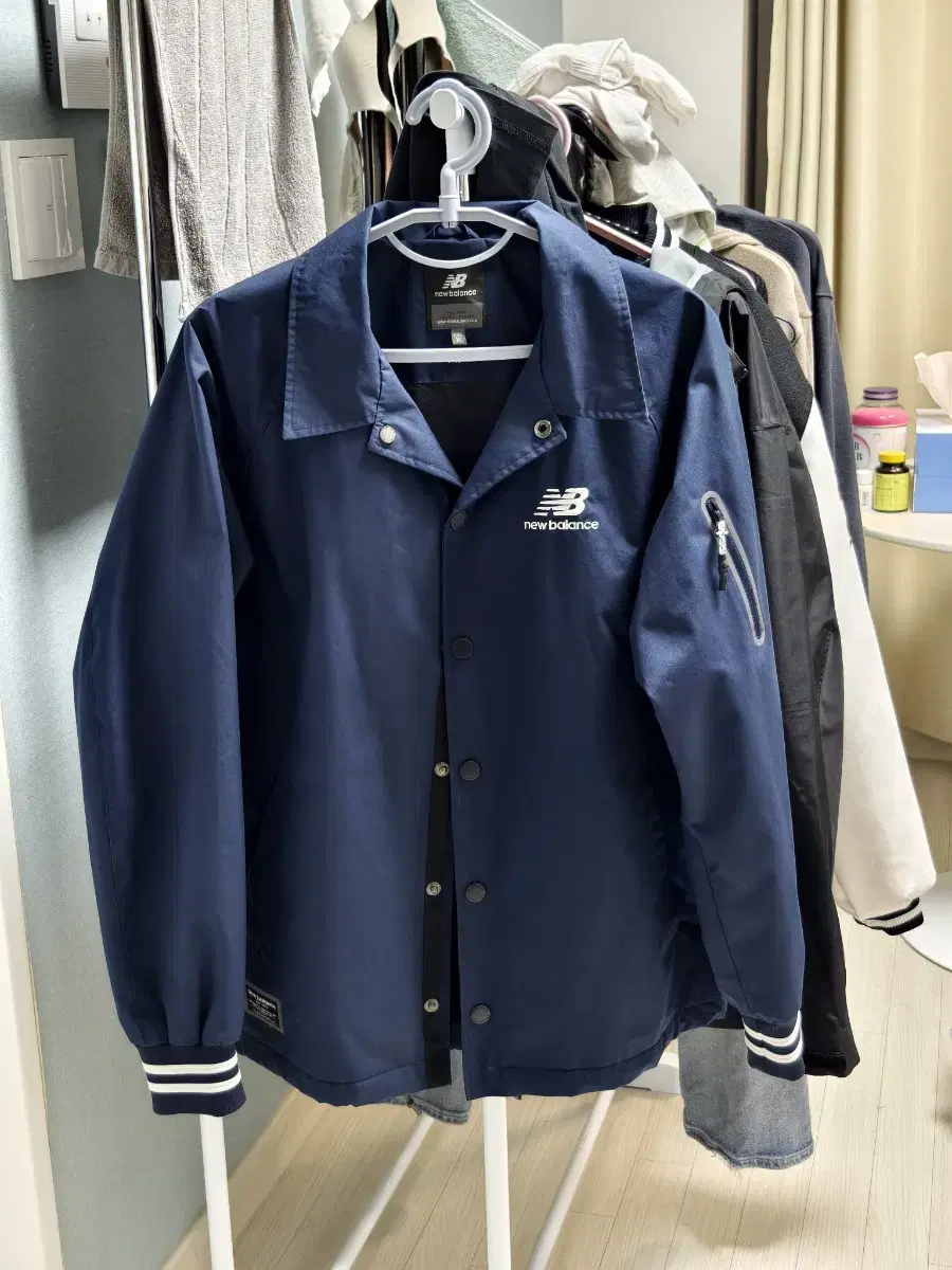 New Balance Jackets(105)