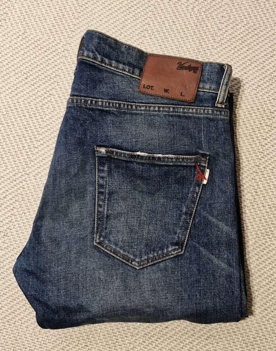 Italian Vintage 55 denim, size 34