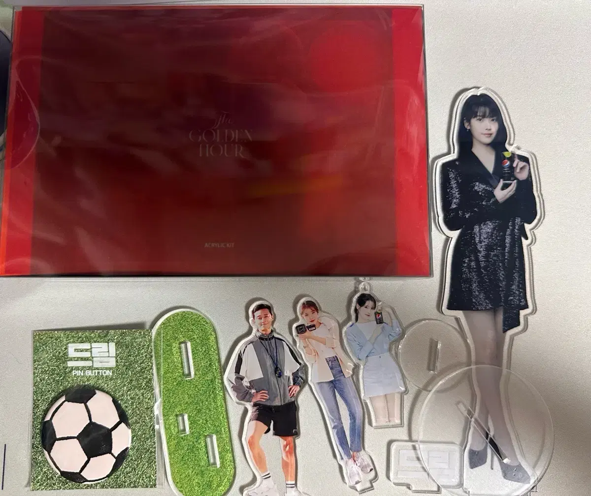 Bulk)IU Golden Hour Pepsi Dream acrylic Stand, poster