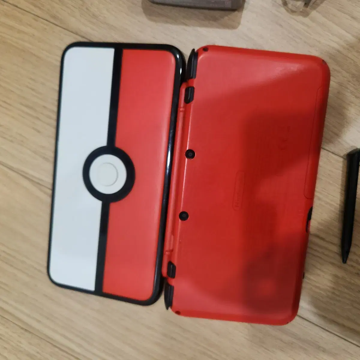 한정판 new 닌텐도 2ds xl 몬스터볼 에디션 정품펜 정품충전기