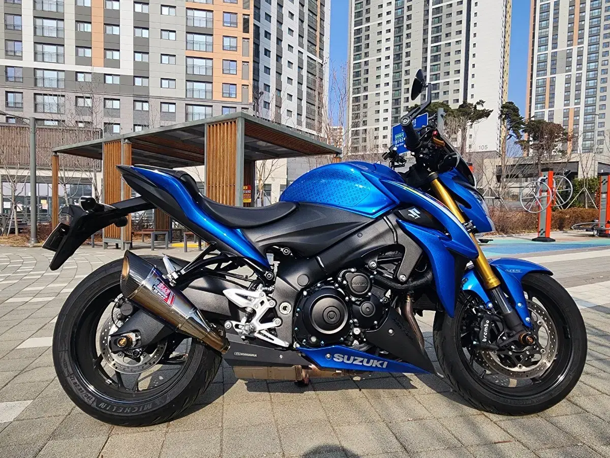 스즈끼 gsxs1000,s750 16년식 요시무라구변 89@@km 팝니다