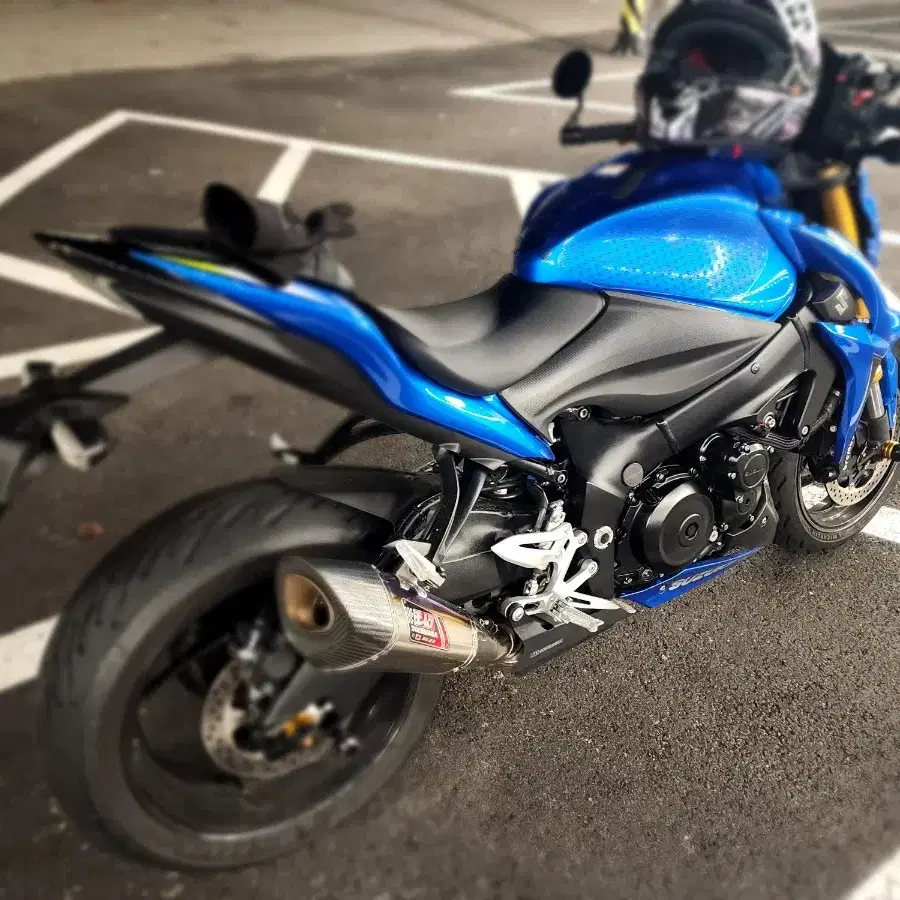 스즈끼90@@km  gsxs1000,s750. 16년식 요시무라팝니다