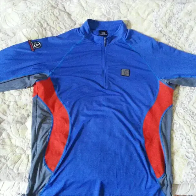 KOLON hiking clothes top