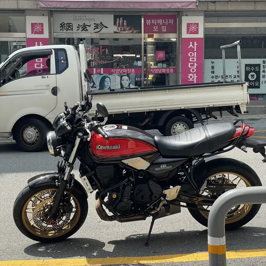 가와사키 z650rs