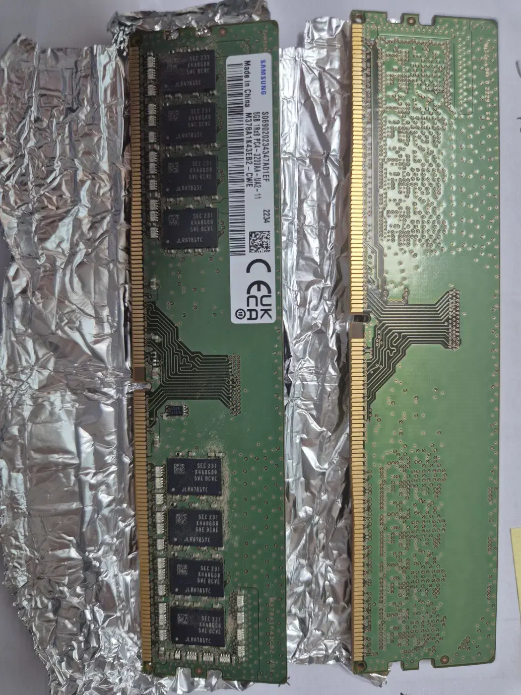 [중고 판매] DDR4 8GB 2개 팝니다.